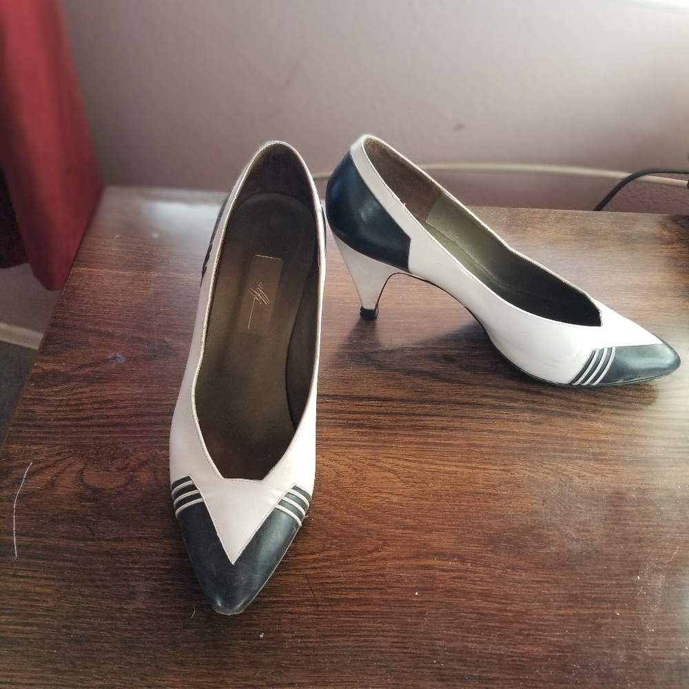 Shoe
